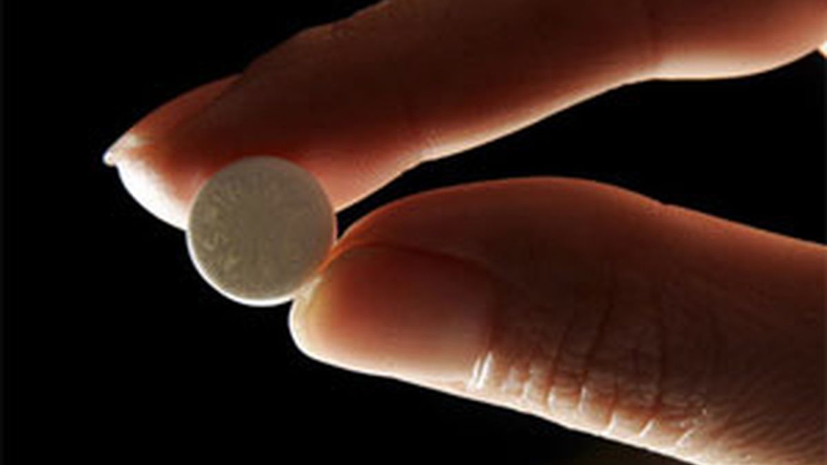 "Los resultados del estudio no significan que los adultos sanos deban lanzarse a tomar aspirinas".Vídeo: Informativos Telecinco.