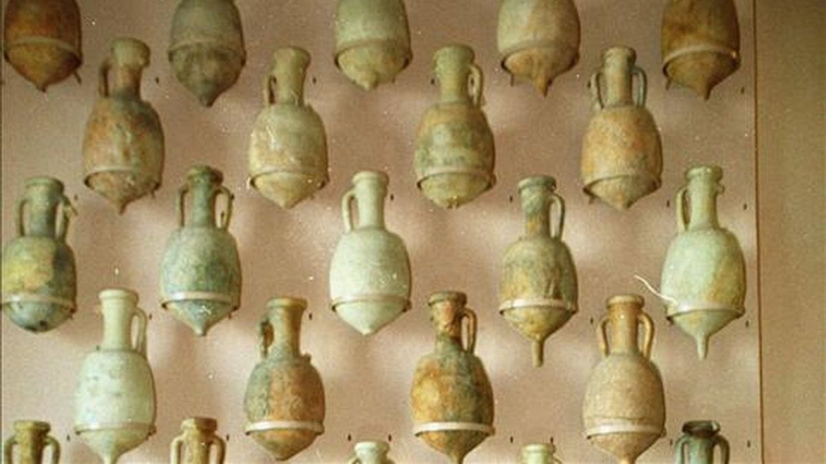 En la imagen piezas localizadas entre los restos de un barco fenicio del siglo VII antes de Cristo. EFE/Archivo En la imagen piezas localizadas entre los restos de un barco fenicio del siglo VII antes de Cristo. EFE/Archivo