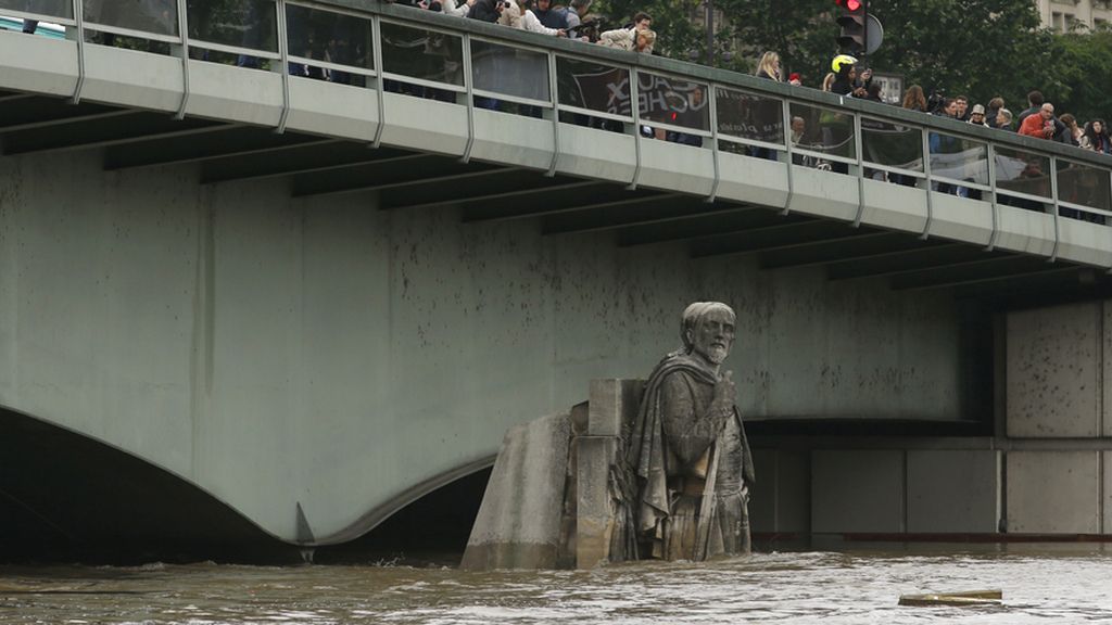 Los dos museos han cerrado sus puertas por temor a las inundaciones