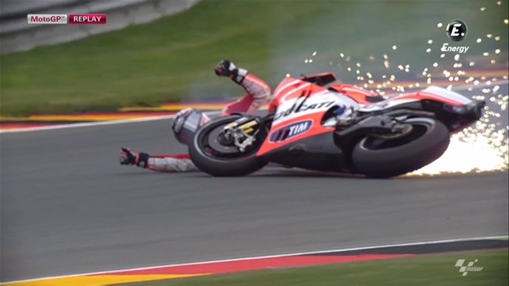 Andrea Dovizioso se fue al suelo en los L1
