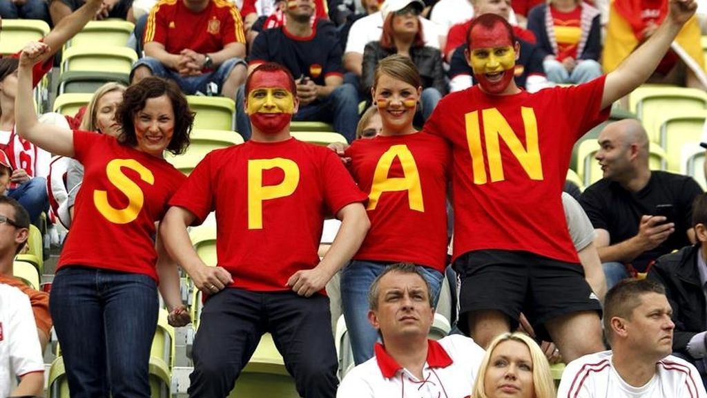 El desafío de España se juega en la grada