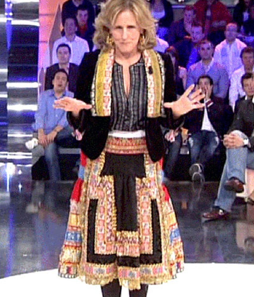 Milá, vestida de lagarterana