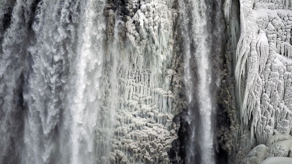 Las Cataratas del Niágara, congeladas