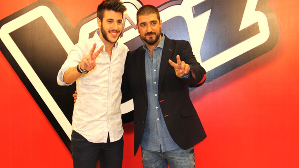 Antonio José y un rapadísimo Orozco celebran su triunfo en ‘La Voz 3’