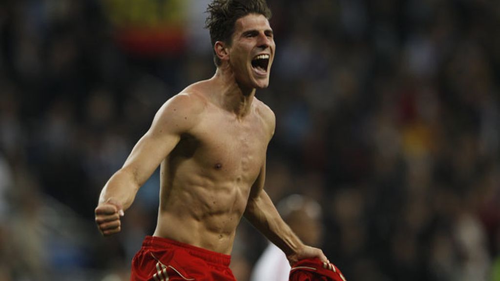 Mario Gómez, un cuerpo de infarto