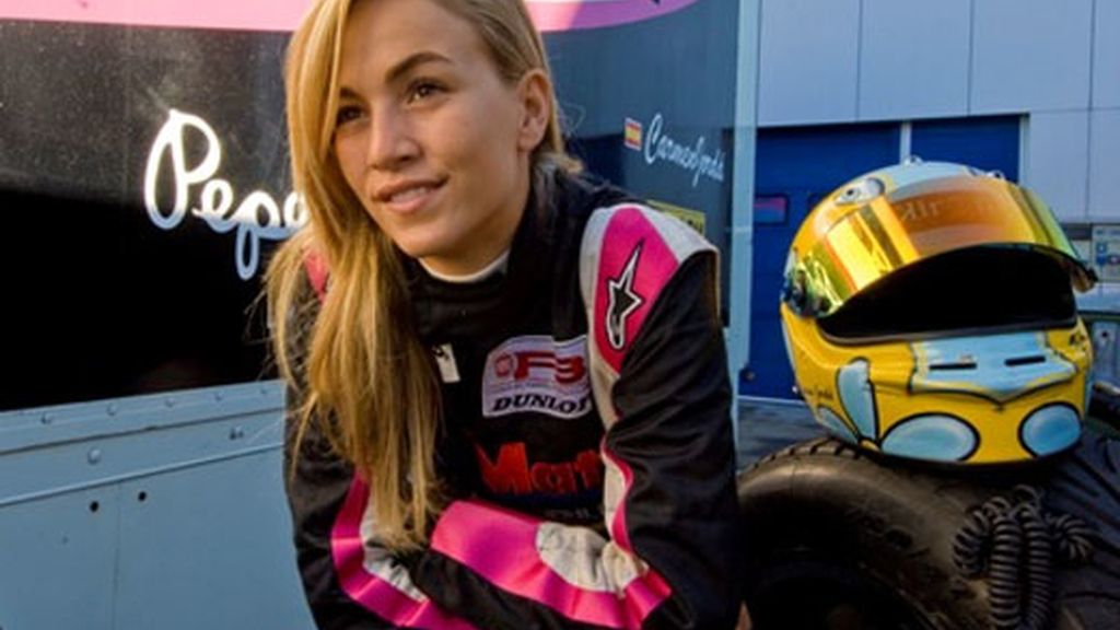 Bellezas a dos ruedas. Las novias de los pilotos del mundial de motociclismo