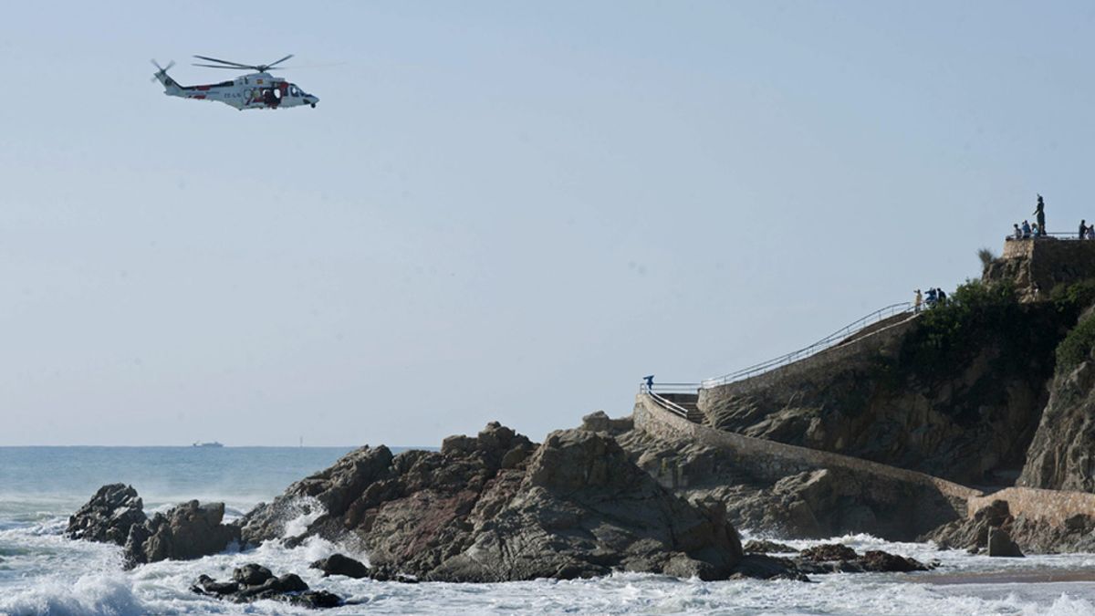 Un helicóptero de Salvamento busca a las inglesas desaparecidas