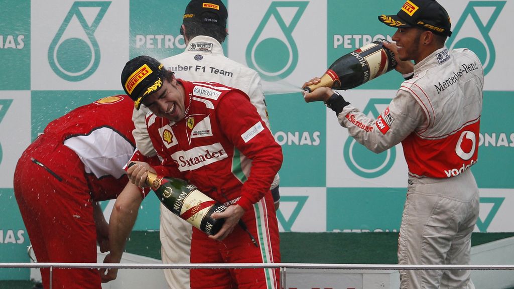 Alonso gana el Gran Premio de Malasia