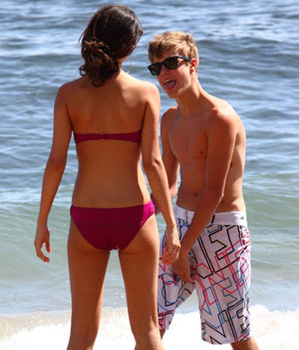 Justin Bieber y Selena Gómez desatan su pasión