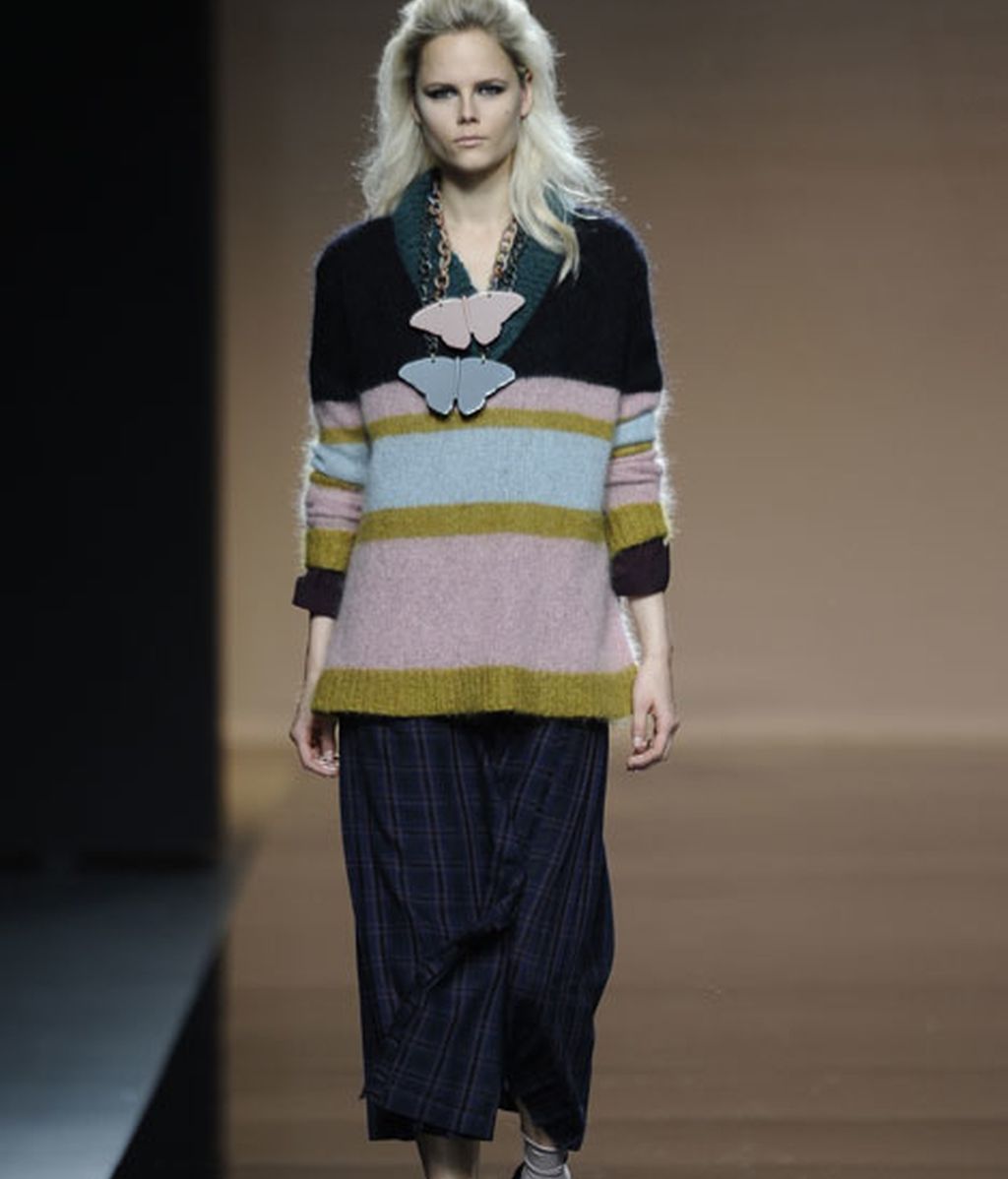 Ailanto: flores y mariposas en otoño