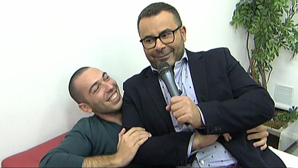 "Está mudito hoy", advertía Techi pero J.J. Vázquez le arrancaba un titular
