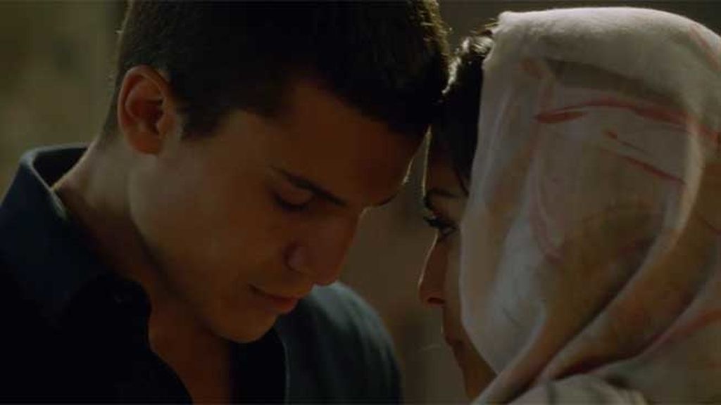 La atracción de Fátima y Morey hace que los principios de la joven se tambaleen