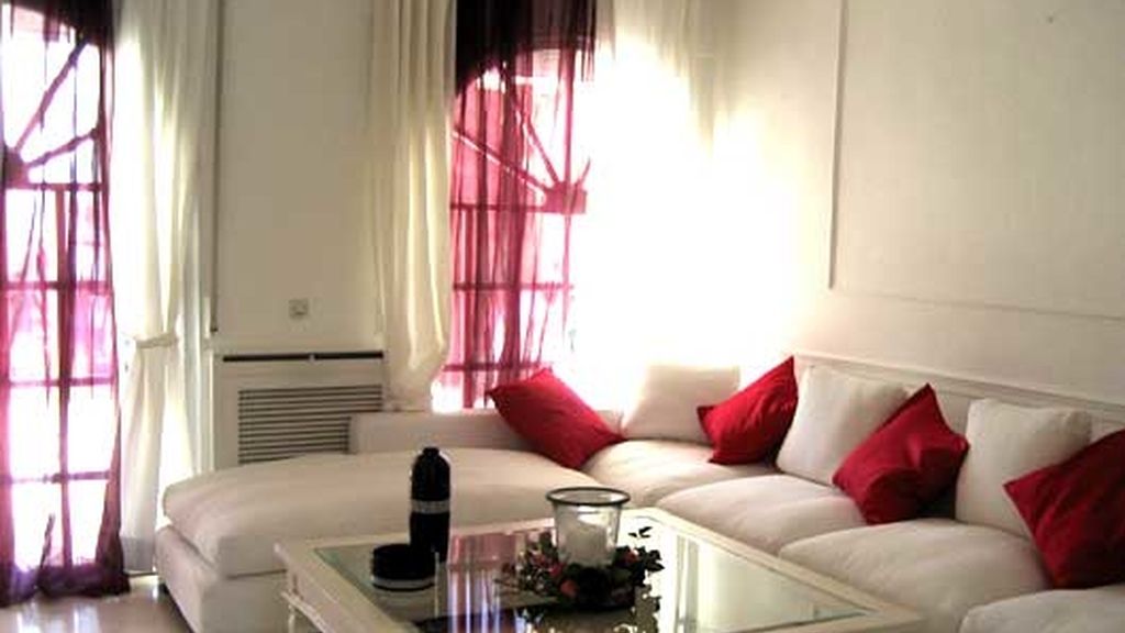 Nos colamos en la mansión de "Sin Tetas no hay Paraíso"