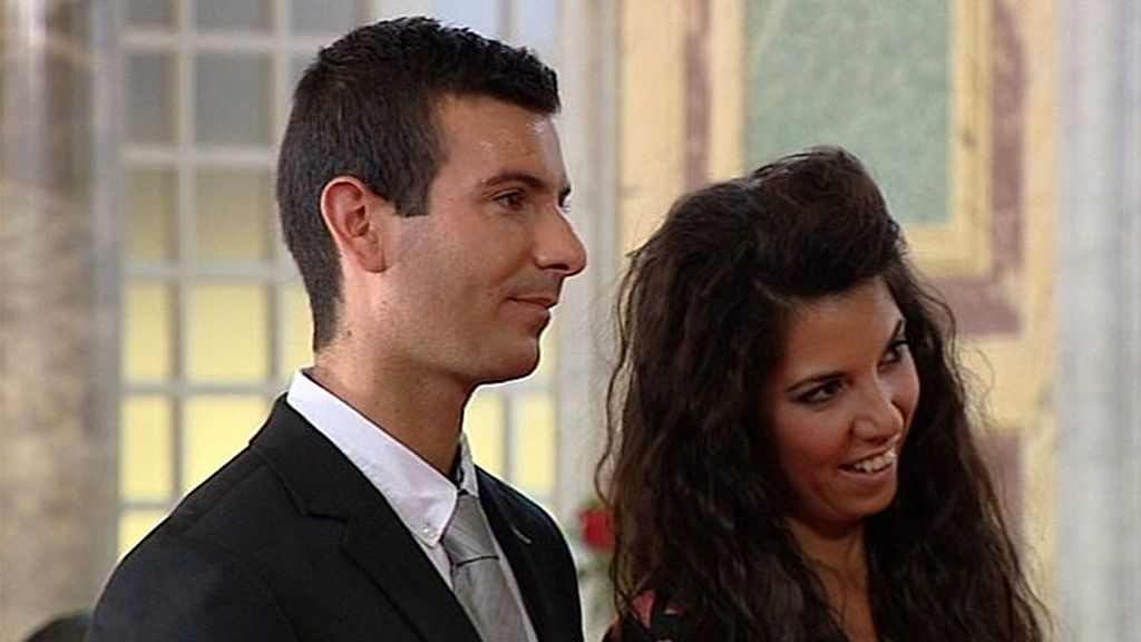 Por fin, el manchego entrega su anillo a Natalia