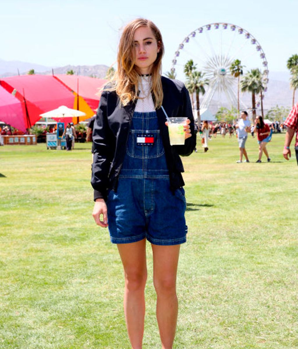 Suki Waterhouse