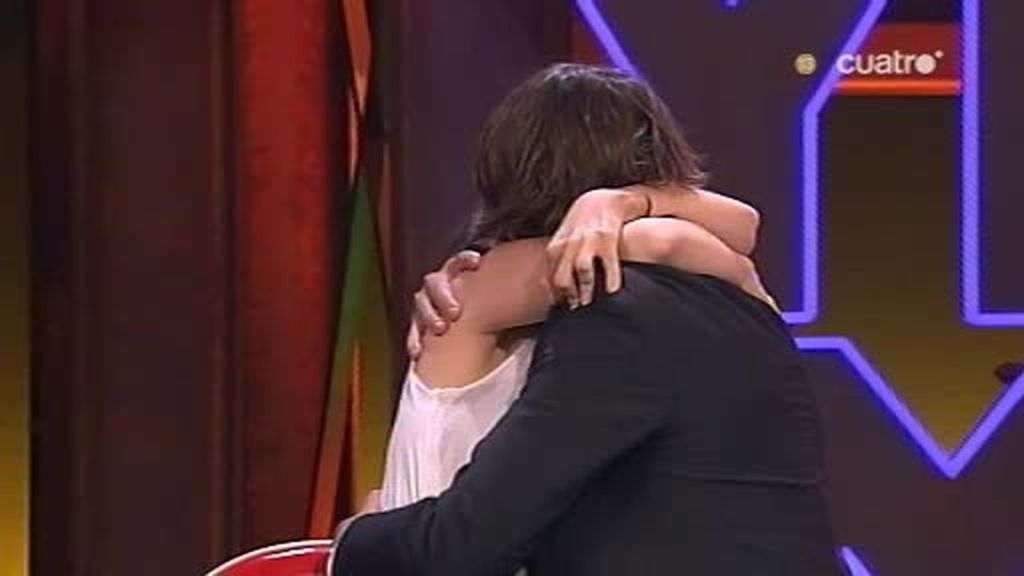 Santi calma a Marta Torné enrollándose con ella