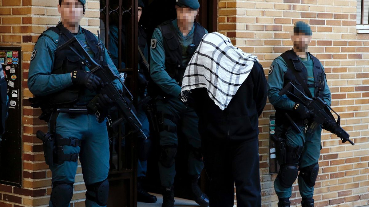 La Guardia Civil detiene a cuatro acusados de distribuir propaganda yihadista