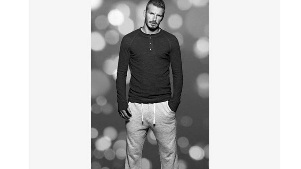 David Beckham se vuelve a quedar en calzoncillos para H&M