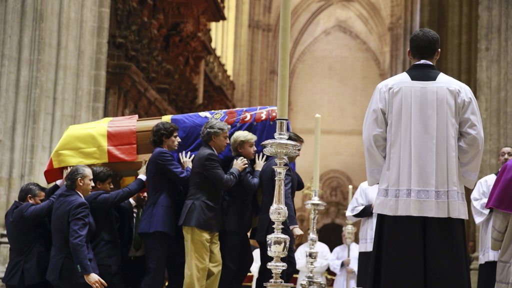 La Catedral de Sevilla acoge el último adiós a la duquesa de Alba