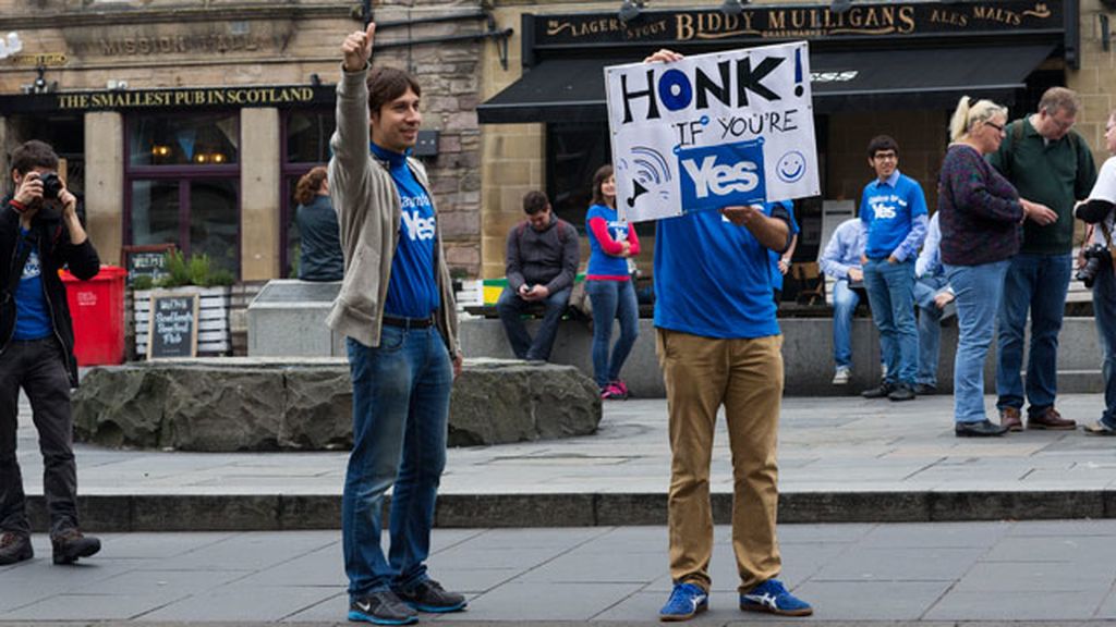 Los escoceses deciden su futuro en las urnas