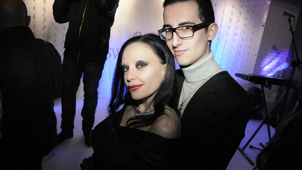 Concierto de Nancys Rubias, con toda la troupe, cegados por el brillo de Swarovski