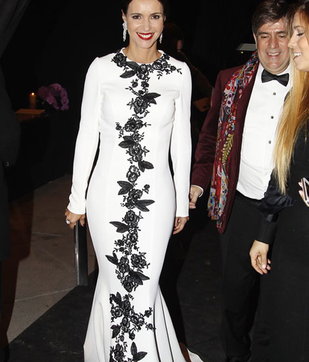 La presentadora Arancha del Sol, con un espectacular vestido blanco