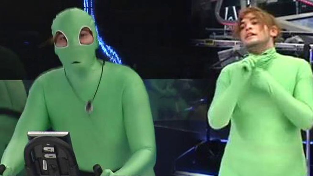 Presume de su disfraz de "marciano"