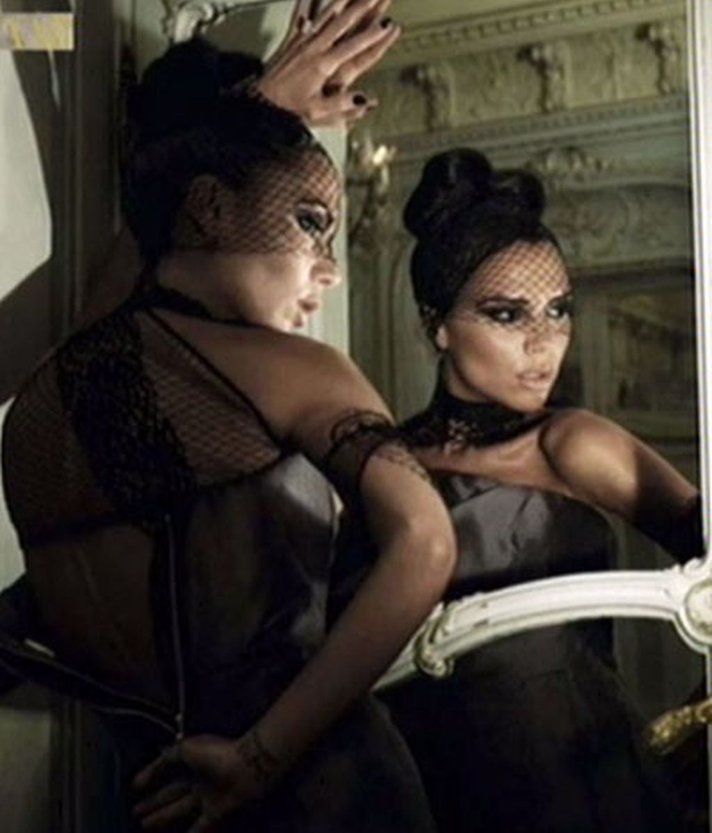 Victoria Beckham, muy sexy en la portada de 'Harper's Bazaar'