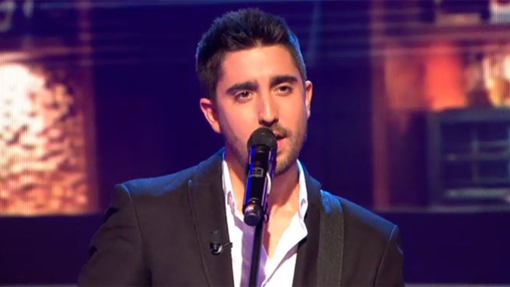 El cantante ha dedicado a María Luisa el tema 'Ella vive en mí'