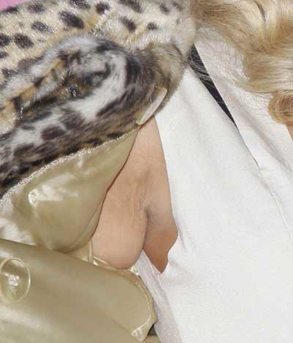 Paris Hilton calienta la discoteca Fabrik