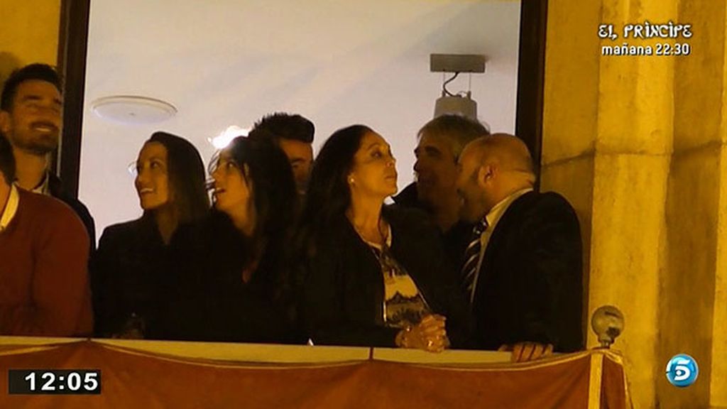 Isabel Pantoja siguió la procesión al lado de Kiko y Anabel