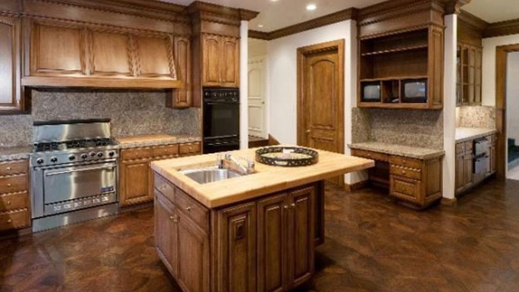 Sharon Stone vuelve a intentar vender su casa en Beverly Hills