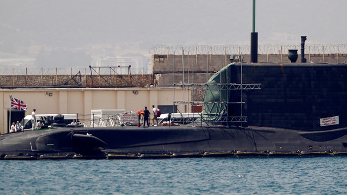 Reino Unido garantiza que el reactor del submarino nuclear siniestrado no ha sufrido daños