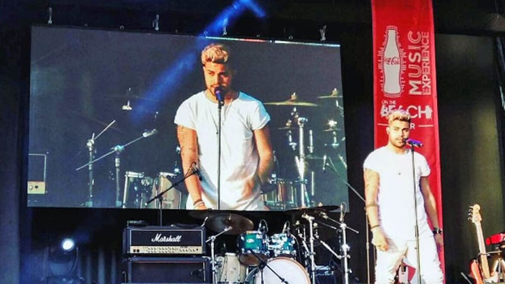 Ricky fue el encargado de inaugurar el escenario