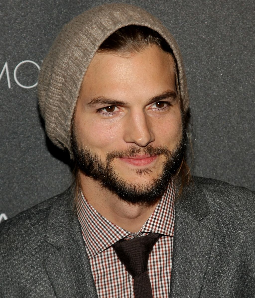 Ashton Kutcher en un evento de la revista GQ