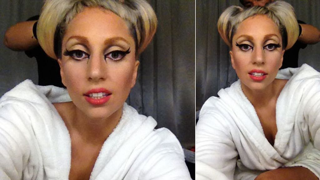 Lady Gaga colgó esta foto en Twitter para dar las buenas noches a sus fans