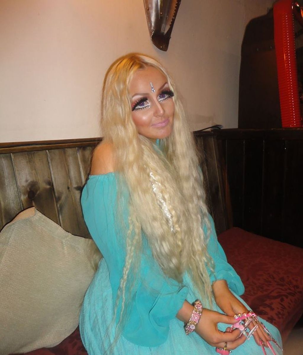 Pasa 4 horas al día arreglándose