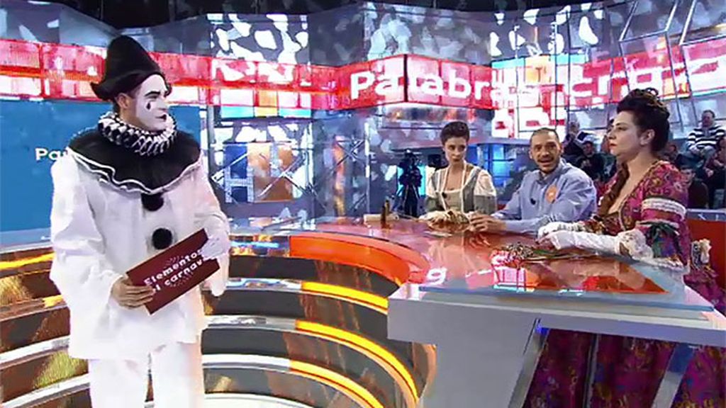 Las chicas de 'Hable con ellas' se han vestido de época