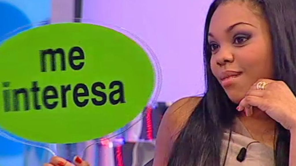 Cris ha llegado con ganas de conocer a todos