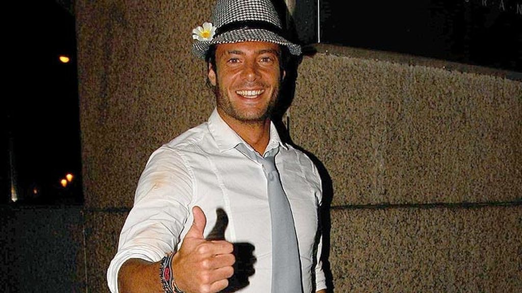 Pepe celebra con sus compañeros su victoria