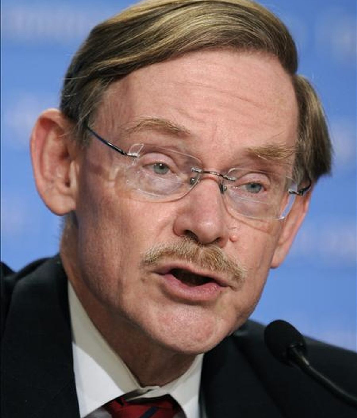 "Robar es suficientemente malo, timar a los pobres es repugnante", afirmó Robert Zoellick, presidente del Banco Mundial, durante la primera reunión del organismo. EFE/Archivo