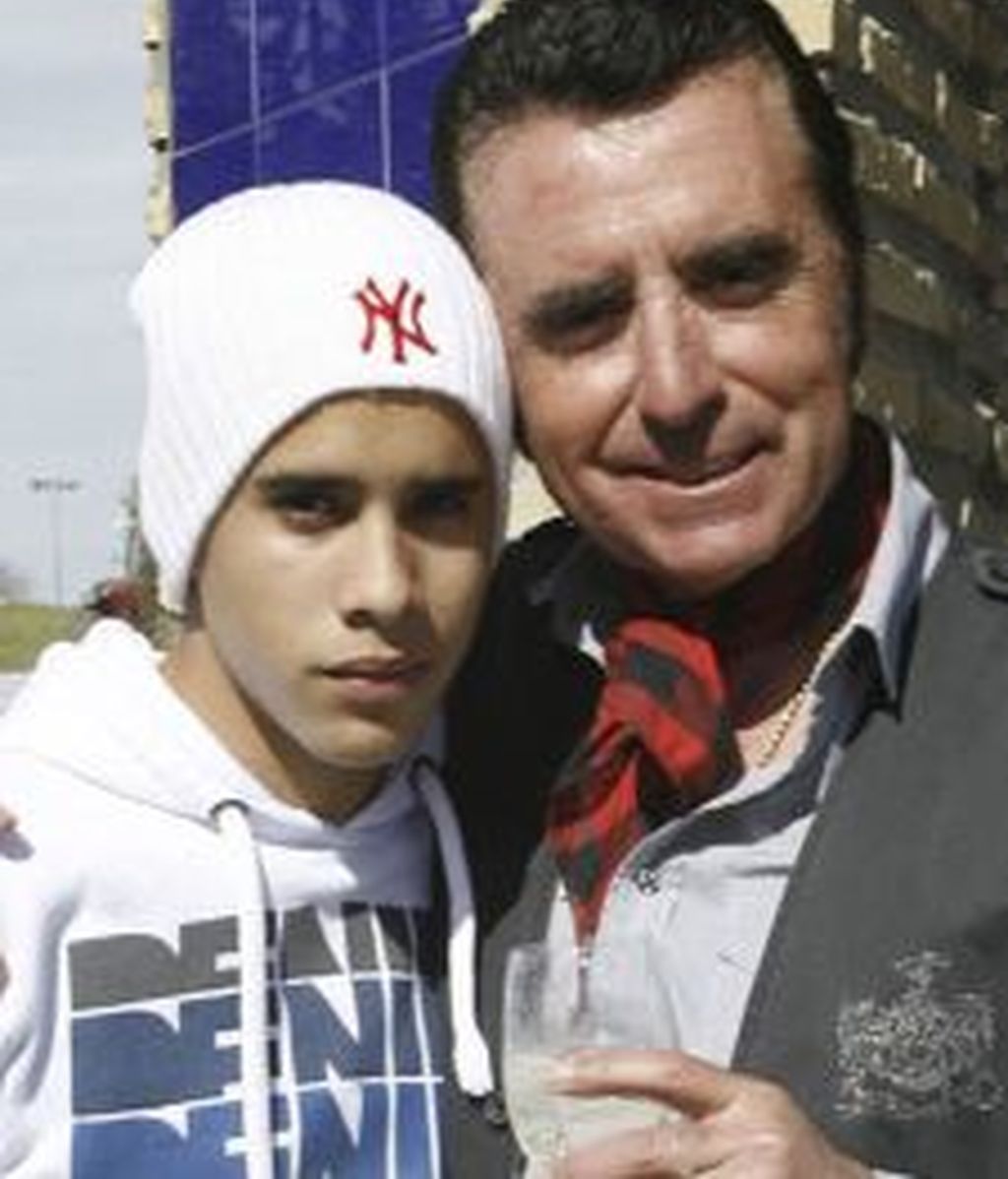 José Fernando, el hijo de Ortega Cano, cumple 18 años en el hospital junto a su padre. Foto: Gtres. José Fernando, el hijo de Ortega Cano, cumple 18 años en el hospital junto a su padre. Foto: Gtres.