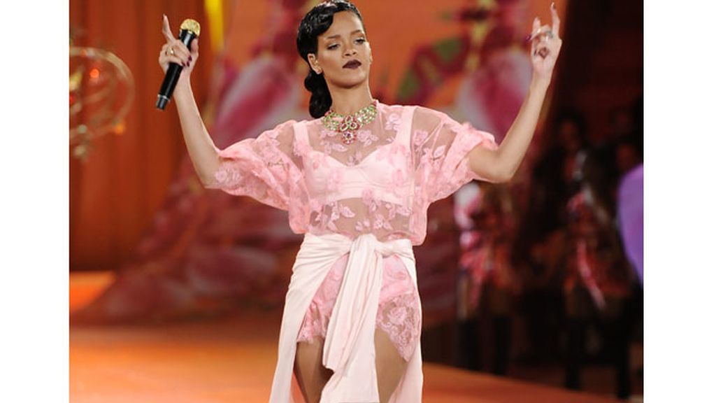 Rihanna, otro ángel de Victoria's Secret
