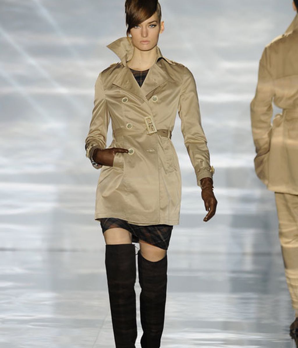 Roberto Verino: Vuelve el 'glamour' de los cincuenta