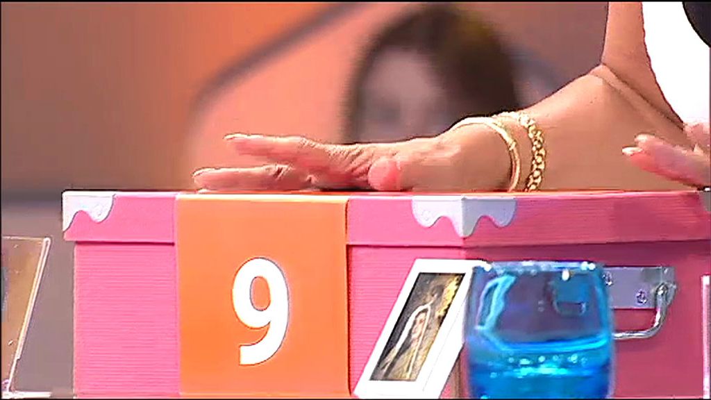 Mari gana los 300.000 euros de 'Allá tú' Mari gana los 300.000 euros de 'Allá tú'