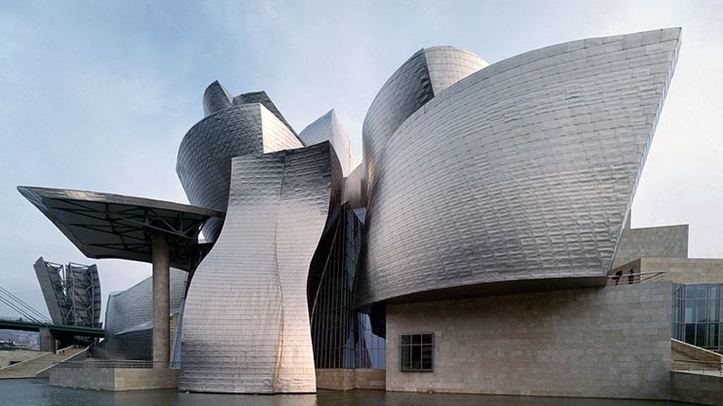 El Guggenheim de Bilbao, la ciudad de las Artes y las Ciencias de Valencia, el centro Niemeyer, marcaron el boom inmobiliario español. El Guggenheim de Bilbao, la ciudad de las Artes y las Ciencias de Valencia, el centro Niemeyer, marcaron el boom inmobiliario español.