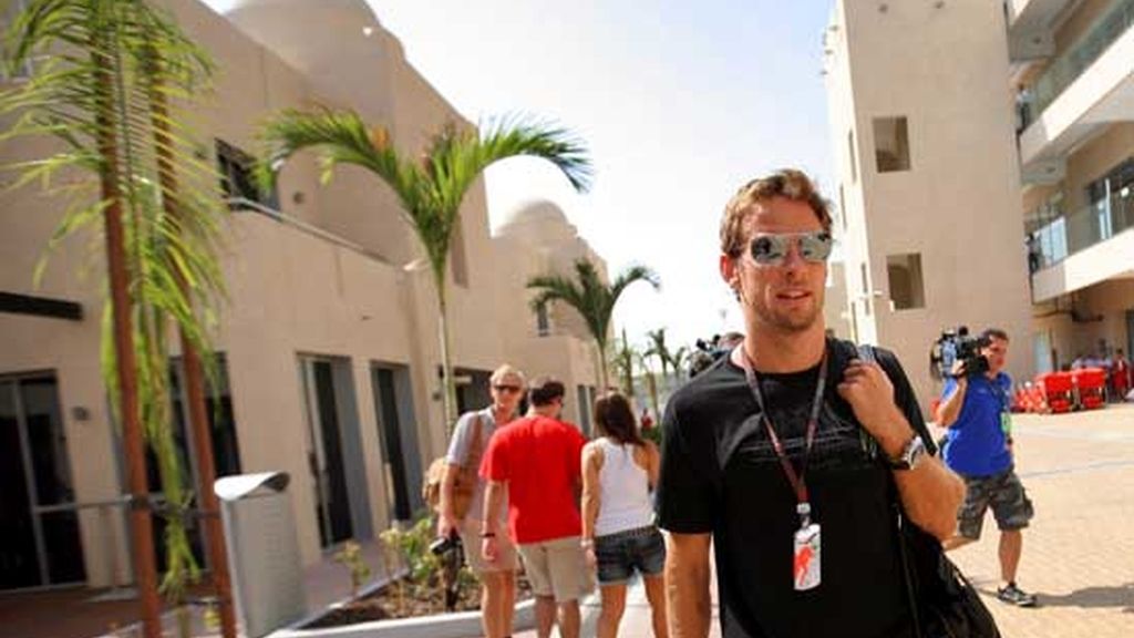 Button, relajado en Abu Dhabi