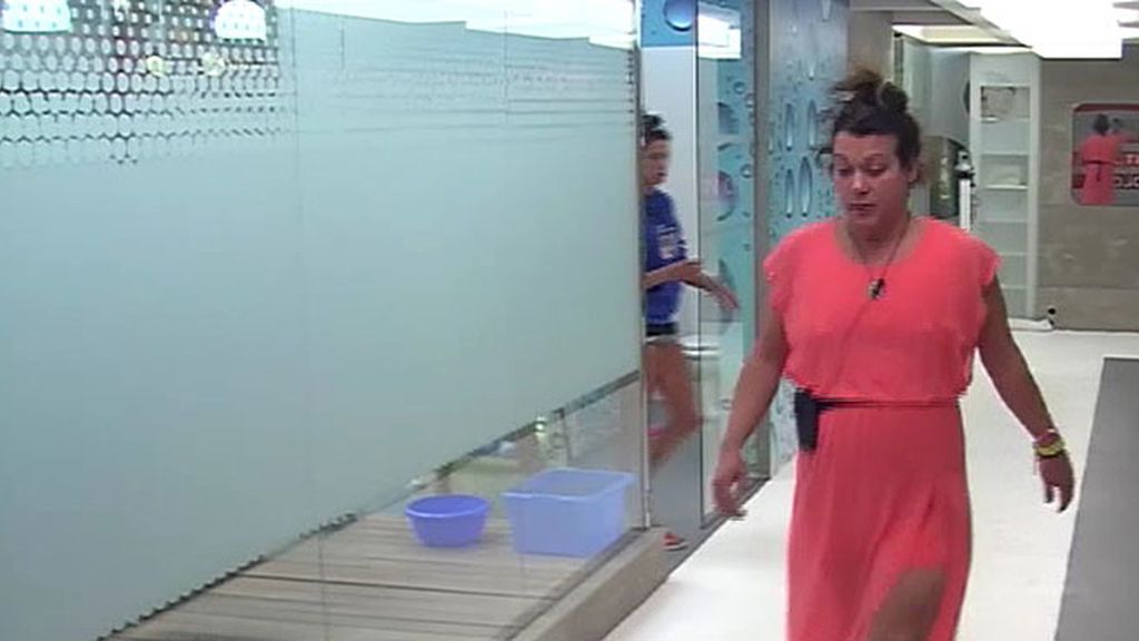 Las concursantes dudan con sus estilismo ¿Qué zapatos? ¿Me pongo medias?