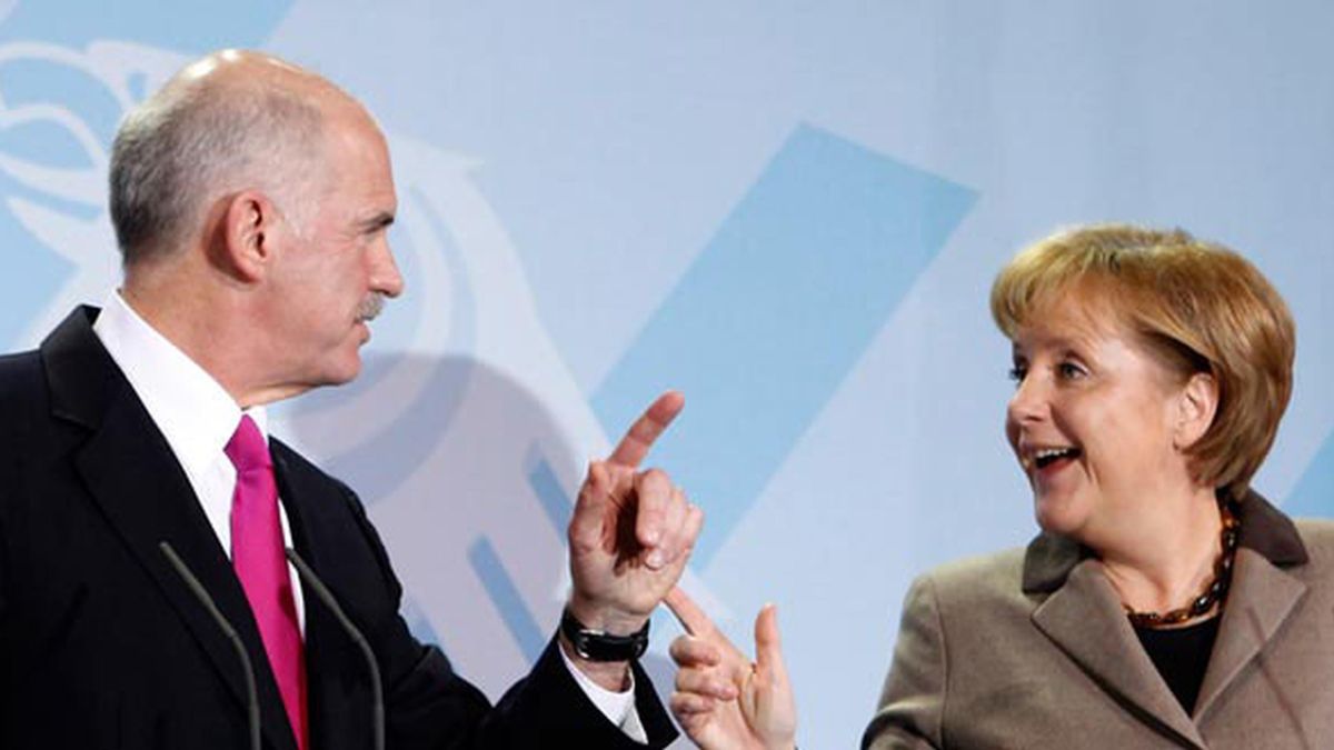 Giorgios Papandreu y Ángela Merkel