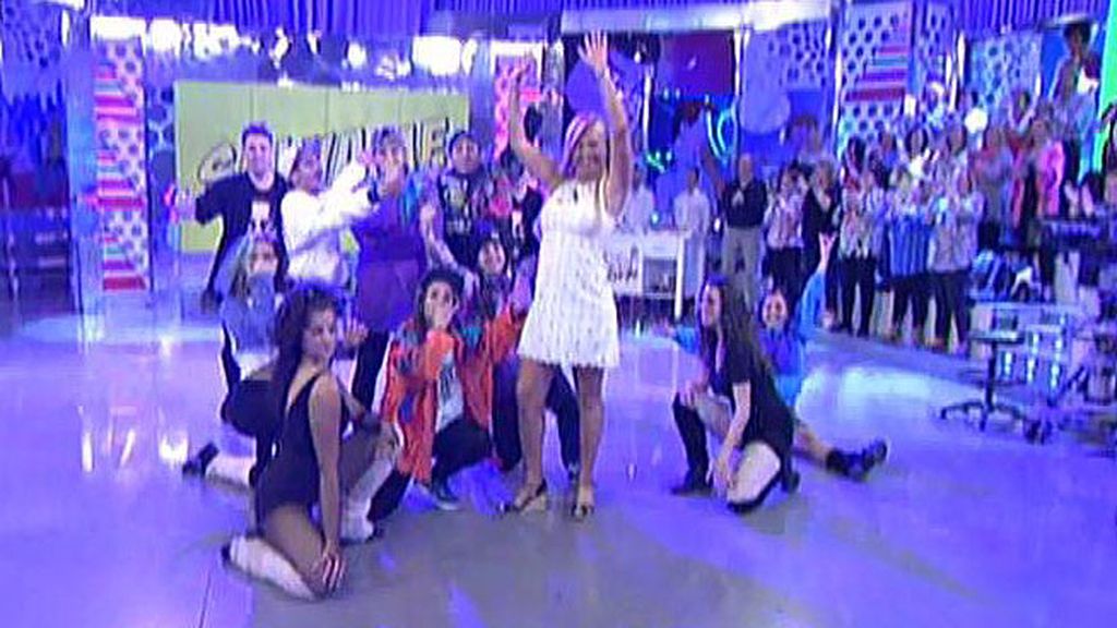 La colaboradora bailó con la canción de la película 'Flashdance'